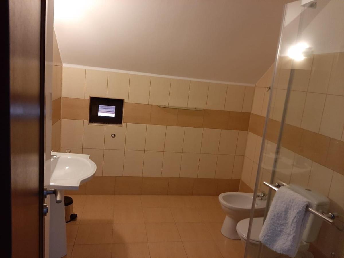 Pensiunea Simona Sîmbăta de Sus Zewnętrze zdjęcie